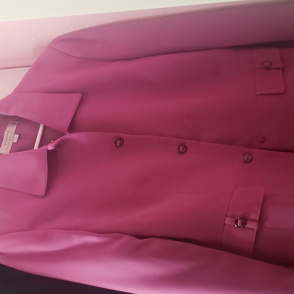 Tahari Blazer